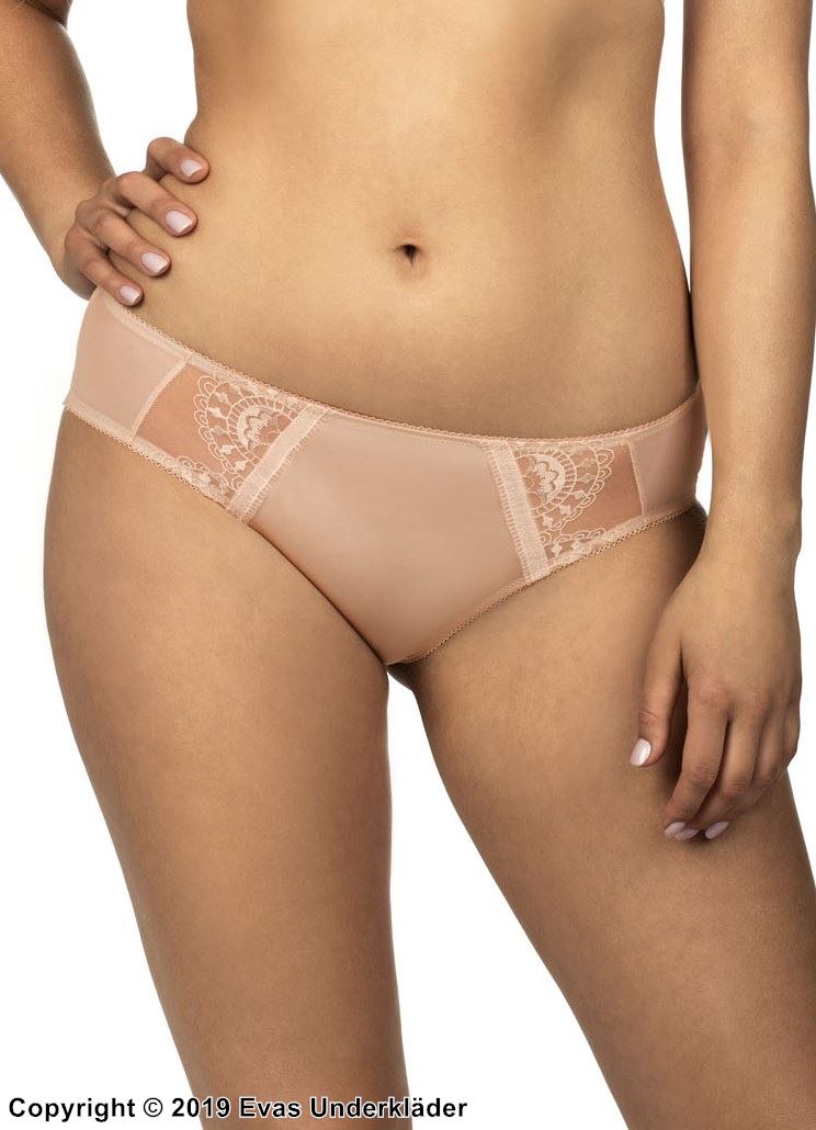 Comfortable briefs, small lace inlays, plus size